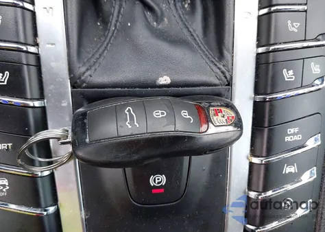 2017 Porsche Macan from USA, damaged, VIN WP1AA2A57HLB01925